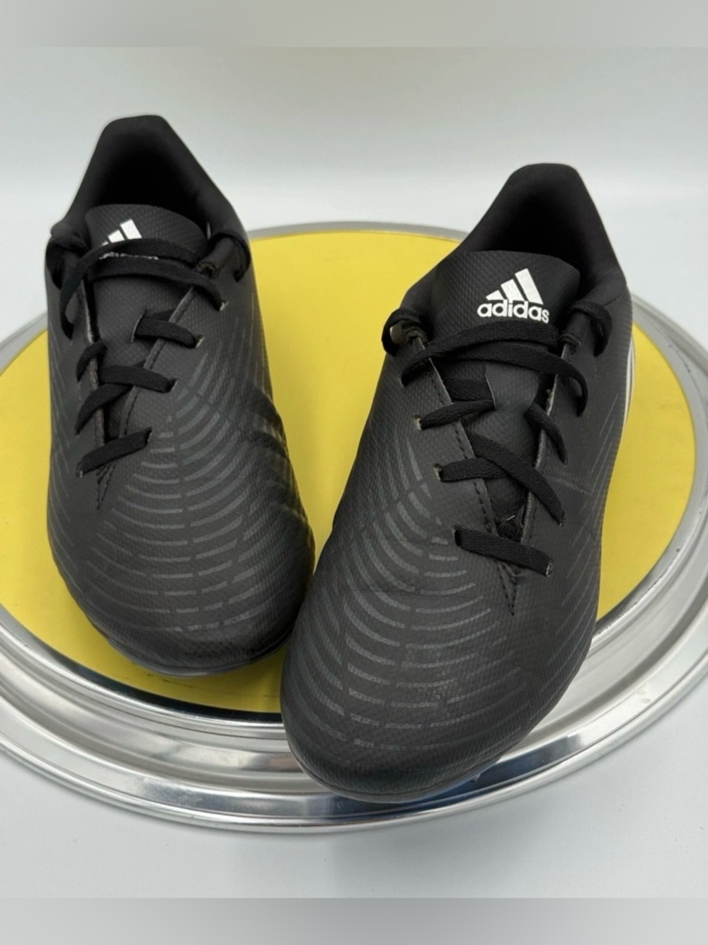 Adidas PREDATOR EDGE.4 F×G Youth Size 4
Black Soccer Cleats GX5217 - Picture 3 of 11